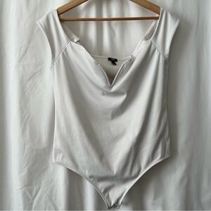 Express V-cut Body Contour Bodysuit